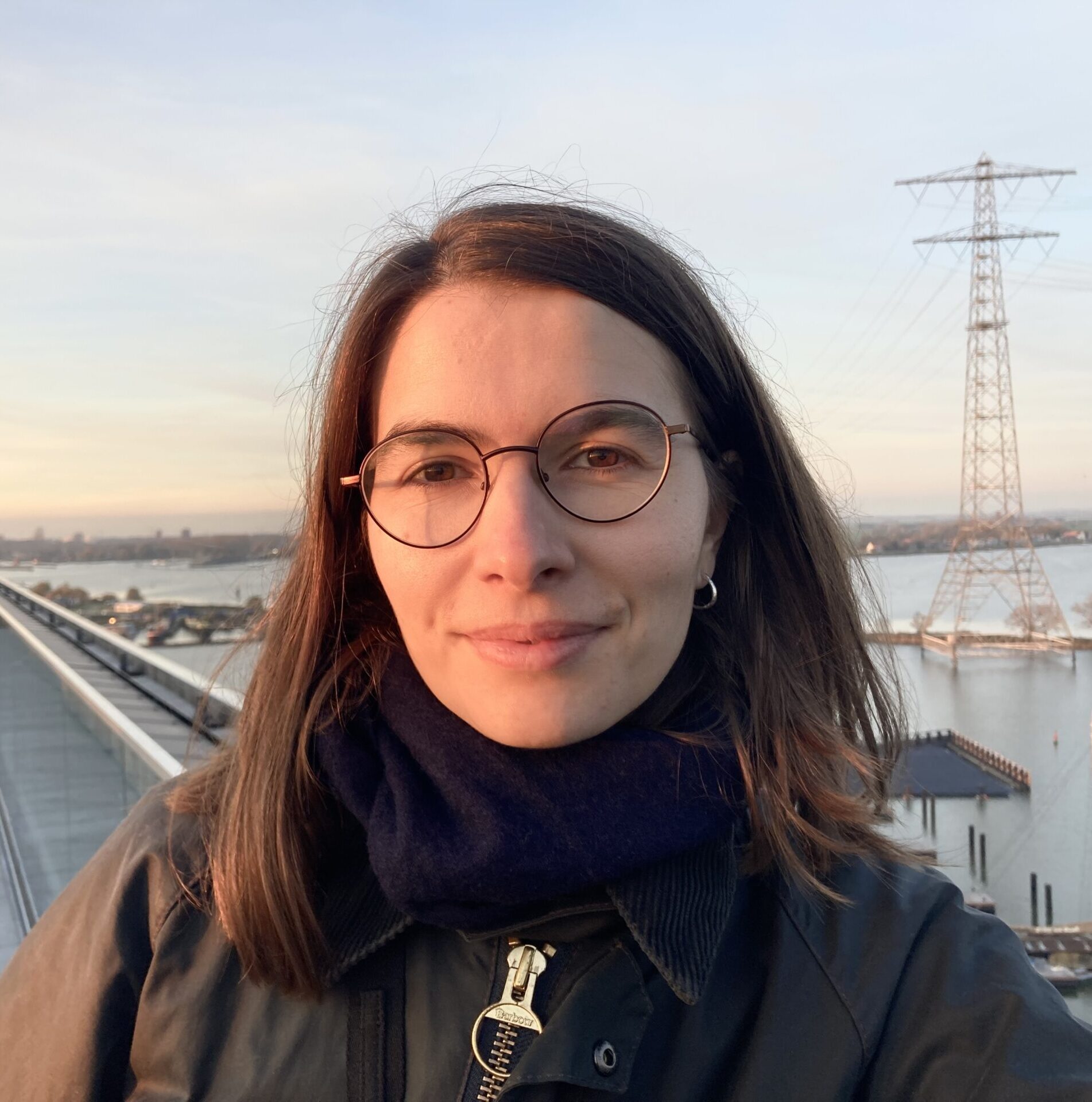 'The plurality of logics behind migration governance: Ukrainian migrant and refugee women in the Czech Republic'
